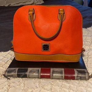 Like new Dooney & Bourke purse